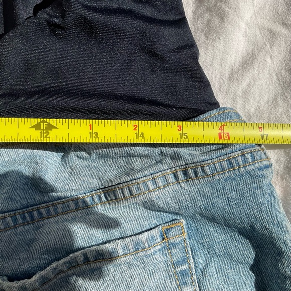 Isabel Maternity By Ingrid and Isabel jean midi shorts size 6 high wasted - Picture 5 of 6